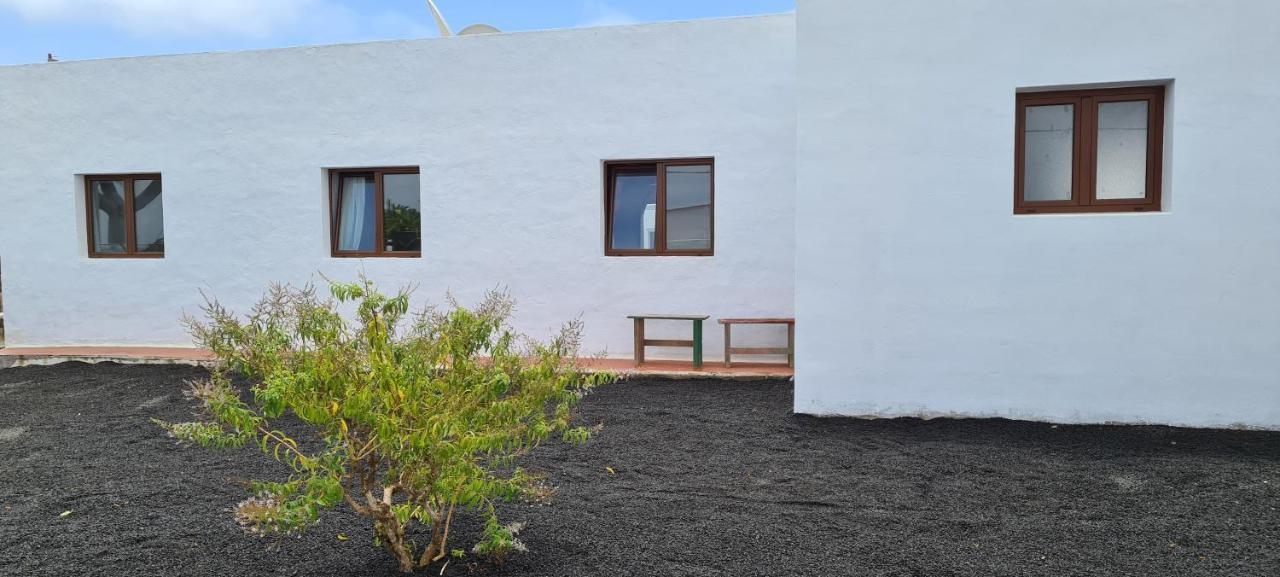 Casa Rural Yeyo En El Crater Del Volcan Tinguaton Ngoại thất bức ảnh