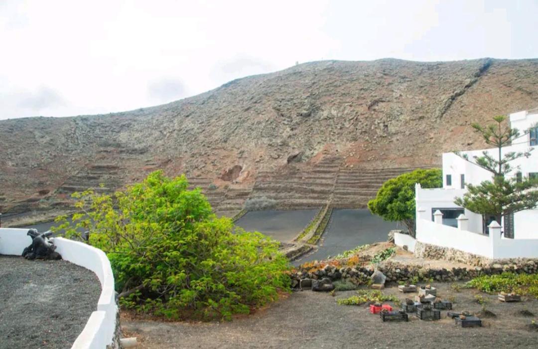 Casa Rural Yeyo En El Crater Del Volcan Tinguaton Ngoại thất bức ảnh