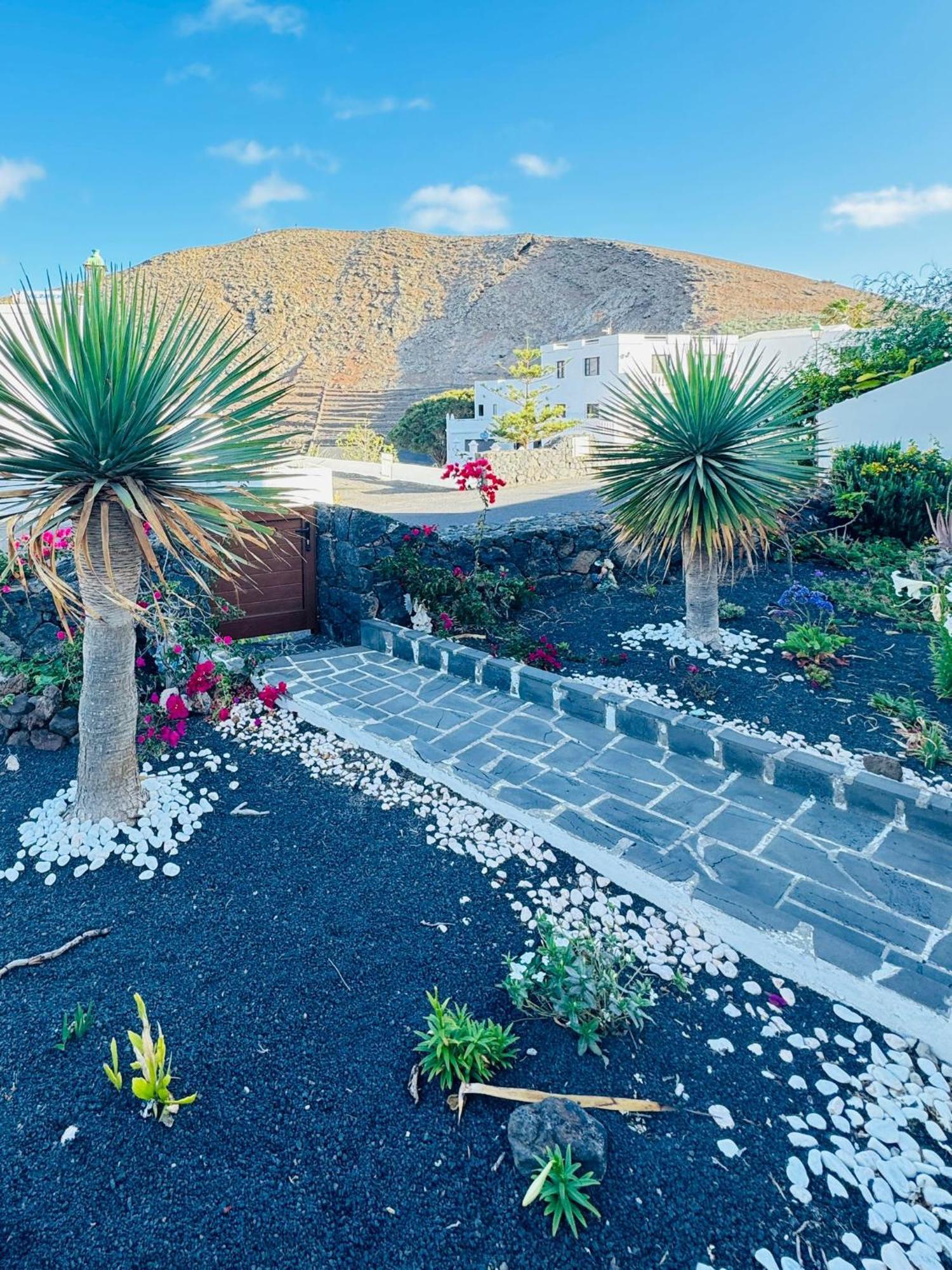 Casa Rural Yeyo En El Crater Del Volcan Tinguaton Ngoại thất bức ảnh